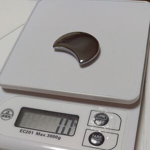 テラヘルツ隕石、今回限りペンダントに仕立て網状ホルダー付き。天然テラヘルツ波宝石クオーツ。ペンダントAAAAオークション商品です。