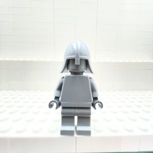 i1 レゴミニフィグ スタチュー グレー 兵士 新品未使用 LEGO社正規品