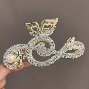 ト音記号 バタフライ パール ラインストーン ヘアクリップ ゴールド系