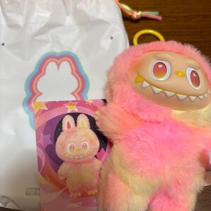 Big into Energy Labubu LOYALTY ラブブ