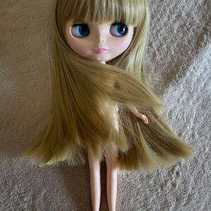 ネオブライス ドーリーディズウィークエンド ウィッグつき、本体のみ