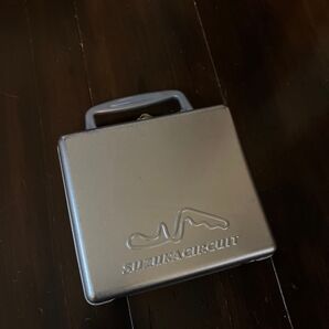 SUZUKA CIRCUIT 鈴鹿サーキット ティン缶 15×13×6cm 送料込