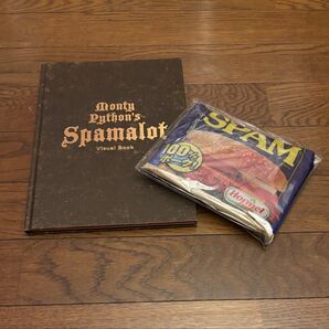 モンティ・パイソンのSPAMALOT ドキュメンタリーDVDつきビジュアルブック