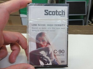 菊1｜カセットテープ（CASSETTE TAPE）｜デッドストック新品未開封（Deadstock/Just New）★金髪美女が写っている SCOTCH MASTER C-90