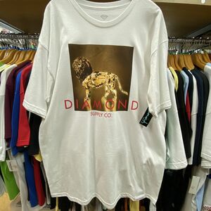 送料無料【L】Diamond Supply Co. 正規品 ダイヤモンドサプライ HIPHOP ピスタグ付き Tシャツ ティーシャツ crystalライオン 