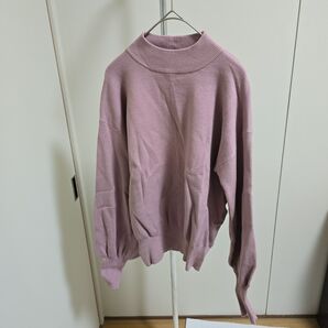 VISヴィス【吸湿発熱・エコベロ】 バック パール ハイネック ニット ピンク 723