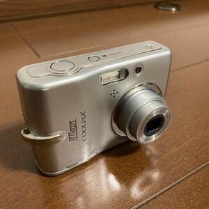 Nikon ニコン COOLPIX L11 単三電池デジタルカメラ デジカメ 難あり 1210028