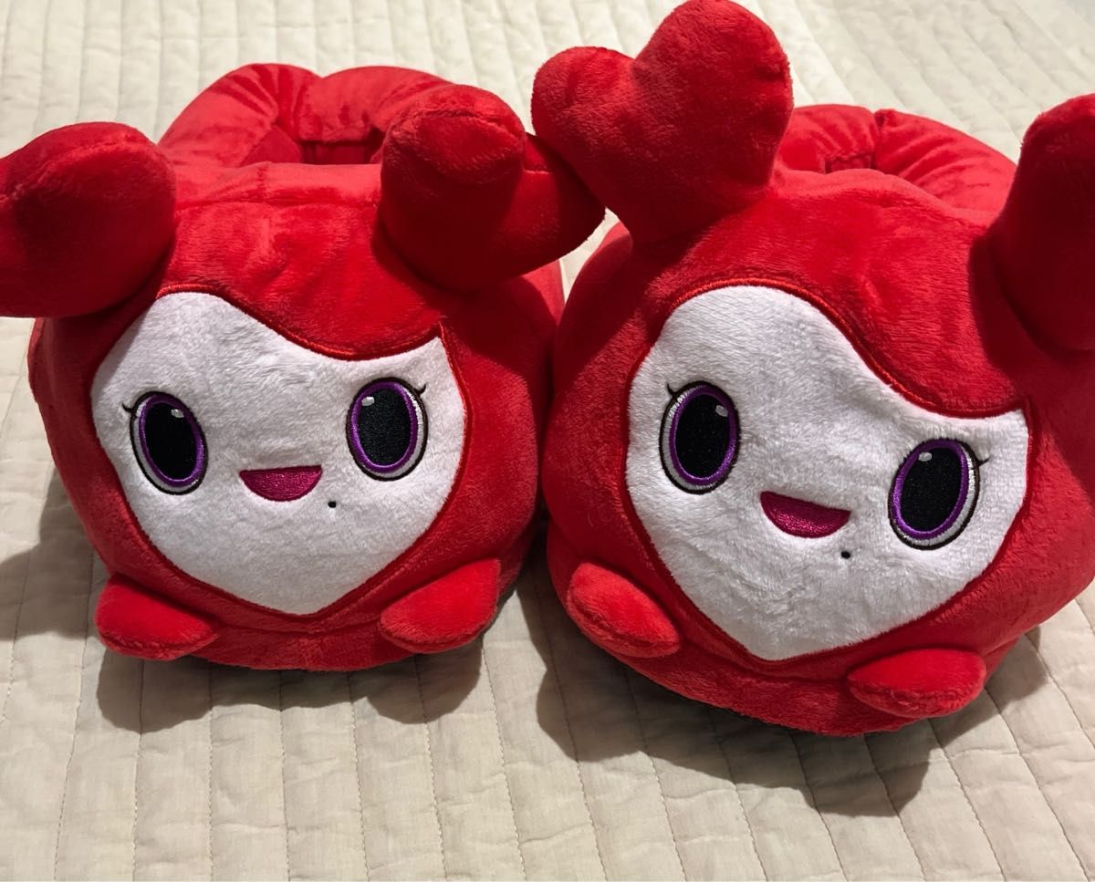 JIHYO】 TWICE LOVELYS GiGO限定 のびふにゃポーチ おくるみマスコット