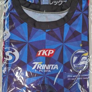 大分トリニータ仮面ライダーコラボシャツ