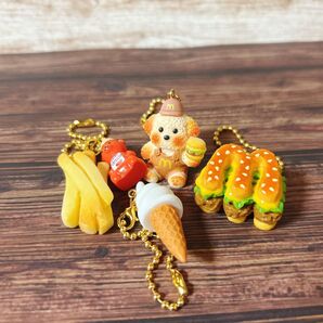 ファーストフードのボールチェーンキーホルダー ミニチュアフード ハンバーガー ポテト 犬 ぬいぐるみ用ポシェット ぬい活