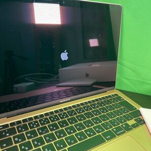 MacBook Air 2020 M1 8GB 256GB 13インチ ゴールド Apple