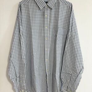 チェックシャツ