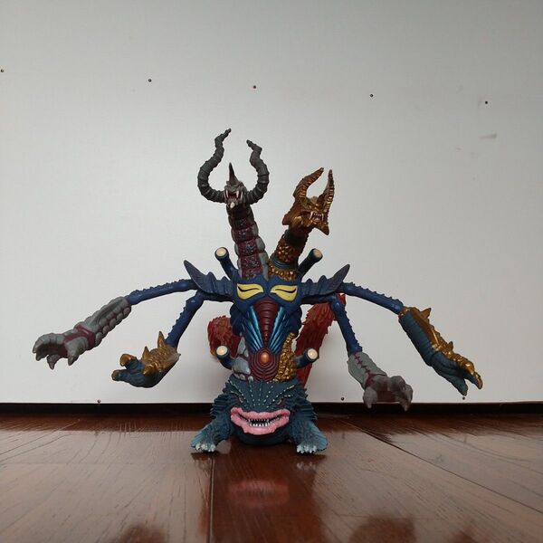 ウルトラマンメビウス ギガキマイラ ソフビ