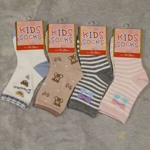 子供用靴下 4足(2)