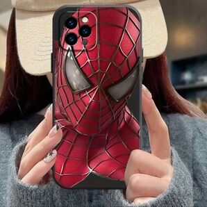 スパイダーマン iPhone16Plus アイフォン16プラス スパイダーマン グッズ レンズ周りも覆うので 本体は何色でも大丈夫