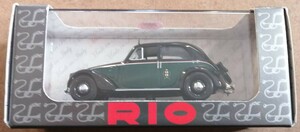 RIO 1/43 FIAT 1500 C6 ミラノタクシー 1940 ミニカー 4515