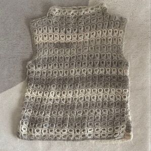 ハンドメイドベスト グラデーションカラー 透かし編み グレー系 手編みモヘアベスト レイヤード