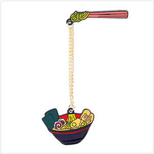 [BROOCH] Lapel Pin ラーメン どんぶり & 箸 ゴールドチェーン 麺 デザイン 襟PINS エナメル彩色 メタル ピンブローチ 【送料無料】