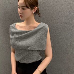 GRL オフショルダーケープカラートップス