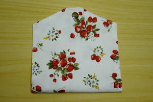  mask case strawberry pattern 12.5×14. cream color Flat type mask inserting temporary put hand made 