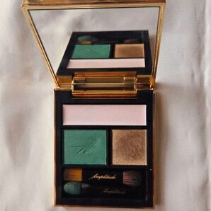 アンプリチュード アイシャドウ