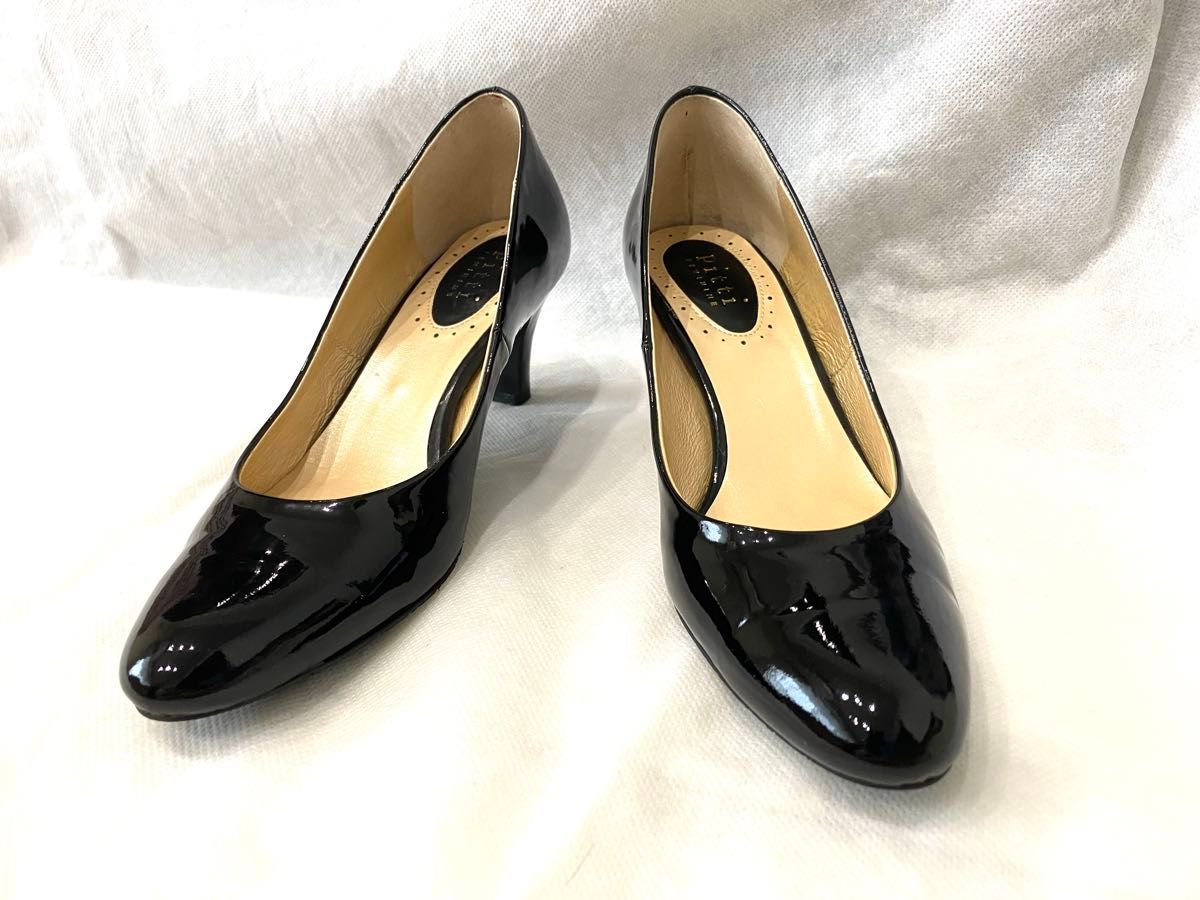 ピッティ パンプス ラウンドトゥ エナメルパンプス 日本製 ブランド シューズ 2E 靴 黒 レディース 22cmサイズ 