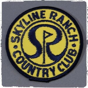 AU01 SKYLINE RANCH COUNTRY CLUB 丸型 ビンテージ ワッペン パッチ ロゴ エンブレム 米国 輸入雑貨 刺繍
