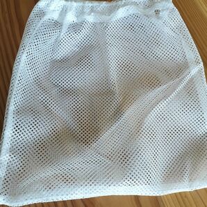 100均ではありません。メッシュポーチ