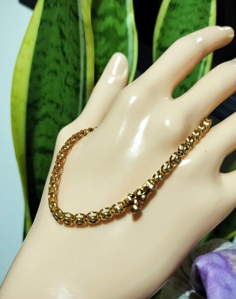 昭和レトロ K18無垢 ダイヤモンド3ctのテニスブレスレットです。重みがあるためセーフティ補助リング付き。