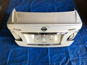 ① 日産 Y51 KY51 フーガ トランク ガーニッシュ スポイラー付き QAA パール