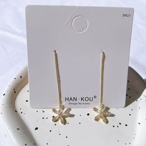 ピアス ロングピアス 揺れる新品 s925 かわいい 可愛い おしゃれ レディース お花 小花柄 キラキラ フラワー