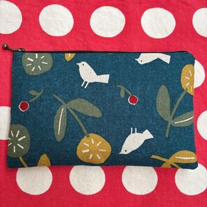 【079】■お友達へのプレゼントや、ちょっとしたお礼などにいかがでしょうか■ハンドメイド ポーチ 北欧テイスト お鳥柄 北欧柄