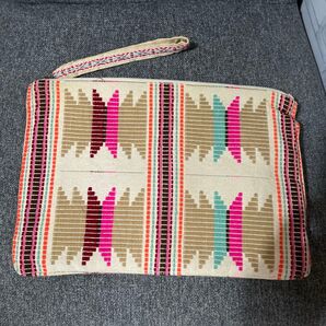 ベルシュカ ネイティブ柄 クラッチバッグ マルチカラー