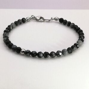 【No.583】 スノーフレークオブシディアン 4mm キラキラ 細め 天然石ブレスレット シルバー サージカルステンレス