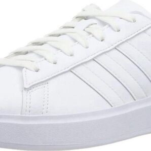 【半額】adidas アディダス レディースホワイト 24.5 25.0 スニーカー ホワイト