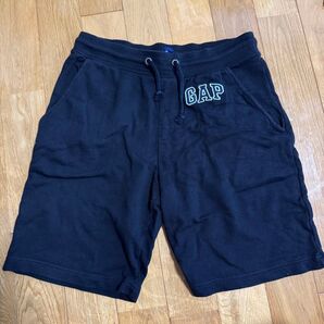 GAP ブラックハーフパンツ