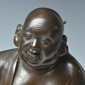 【趣楽】 日本美術 大正時代 銅器歩き布袋像 銀象嵌在銘 高さ２３ｃｍ 重量約３ｋｇ B126１の画像8