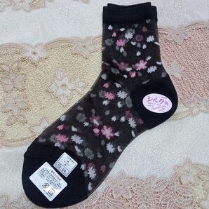シルク綿 花柄シアーソックス ブラック 22-24cm 花ピンク白 丹後ちりめん MIYAKO絹工房 可愛い シースルー 美品