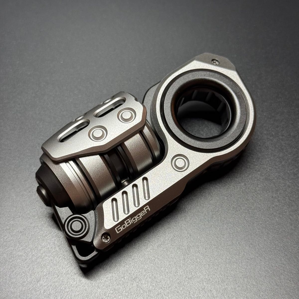 音叉内蔵 フィジェットトイ EDC グレネード型 ハンドスピナー SS