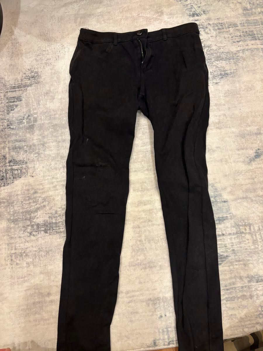 黒スキニーパンツ カジュアル シンプル 無地 ストレッチ