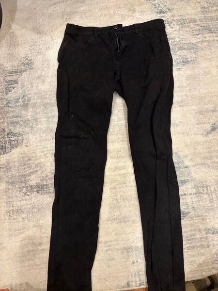黒スキニーパンツ カジュアル シンプル 無地 ストレッチ