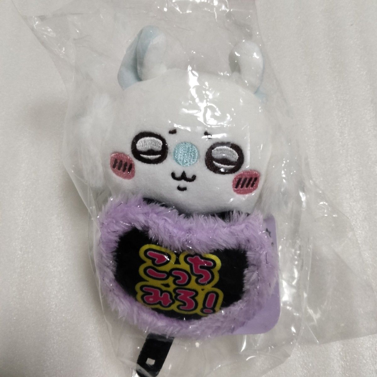 ちいかわ サンリオ デスクトップから見守るひっかけぬいぐるみ