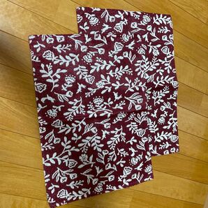テーブルランナー 2枚セット ワインレッド 花柄 未使用