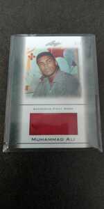 2010 leaf Muhammad Ali Fight worn material card 5/9