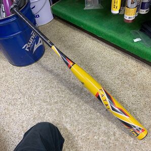 ソフトボール3号用バットカタリストⅢです。