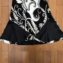 C 美品 MNG マンゴ モダンスカート Aラインスカート サイズ36 (S相当) 白黒_画像5