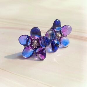 桔梗ピアス チェコビーズ レジン サージカルステンレス ハンドメイド