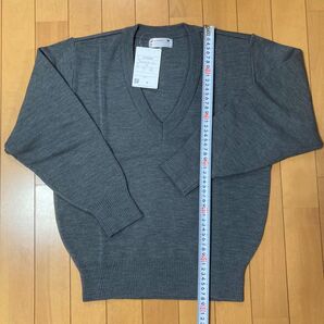 Vネックセーター学生