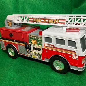 トンカ Tonka 消防車 はしご車 FIRE DEPT レスキュー車 ミニカー おもちゃ Funrise ジャンク
