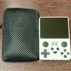 【ほぼ新品】レトロゲーム互換機 ゲームボーイ風 レトロホワイト ソフトケース付き FC〜GBA〜PS1 PS1〜PSP N64